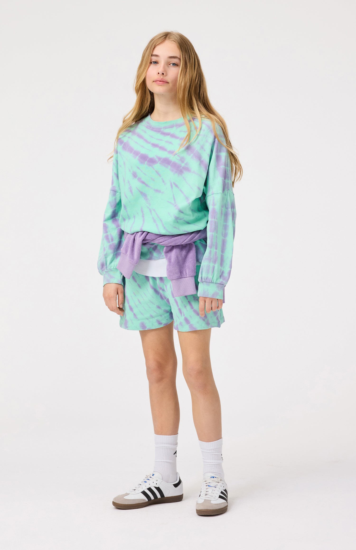 MOLO / Short Akima