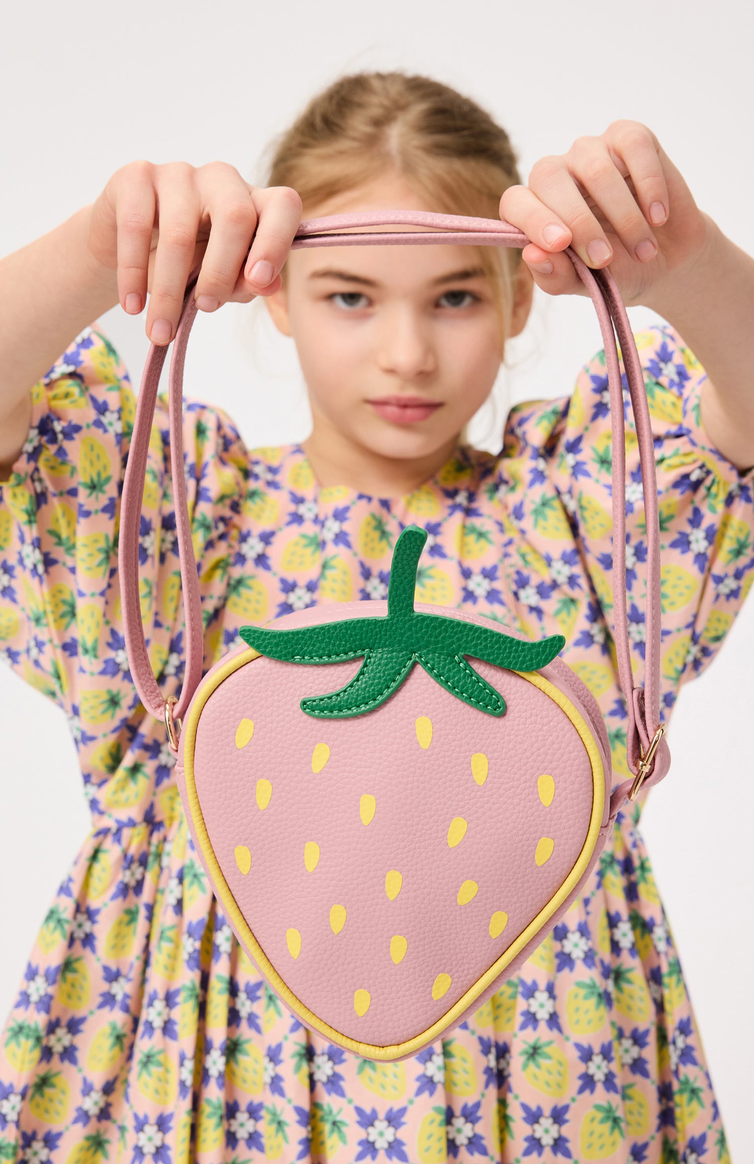 MOLO / Strawberry bag