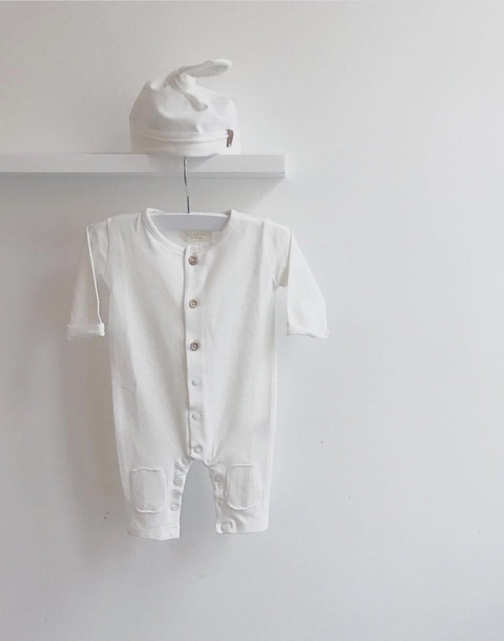 Newbie hat - off white
