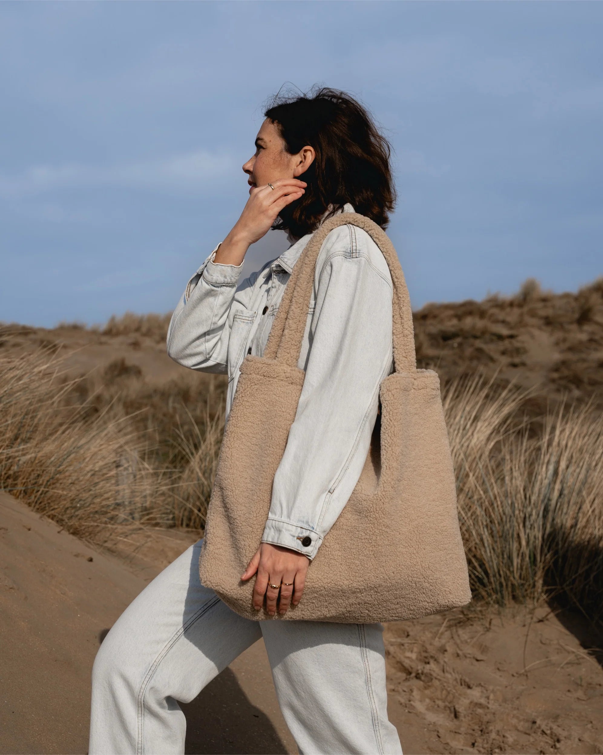 STUDIO NOOS / Ecru Teddy Mom Bag